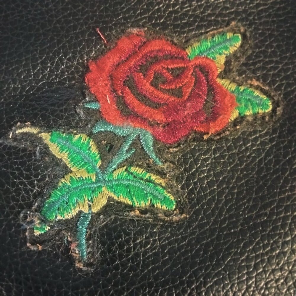 Black Faux Leather Coin Purse Embroidered Red Rose Zipper - Picture 2 of 6